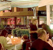 Domanis Cafe Restaurant Bar - Maitland Accommodation