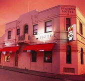 The Station Hotel - Maitland Accommodation
