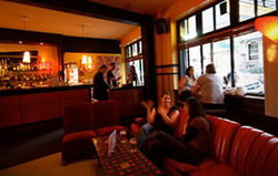 Darlo Bar - Maitland Accommodation 3