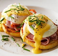 Centre Point Signatures Restaurant - Maitland Accommodation