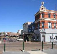 Robin Hood Hotel - Maitland Accommodation