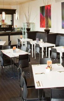 The Melbourne Restaurant - Maitland Accommodation 0