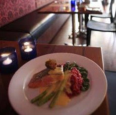 Naked Fig - Maitland Accommodation 1