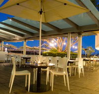 Friday's Riverside - Maitland Accommodation