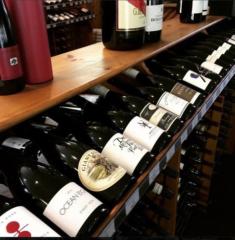 Golden Treasures Seafood Restaurant - Maitland Accommodation 2