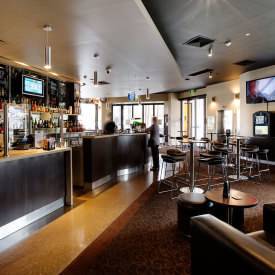 Burleigh Heads Hotel - Maitland Accommodation 3