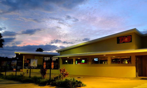 Capricorn Tavern - Maitland Accommodation 3