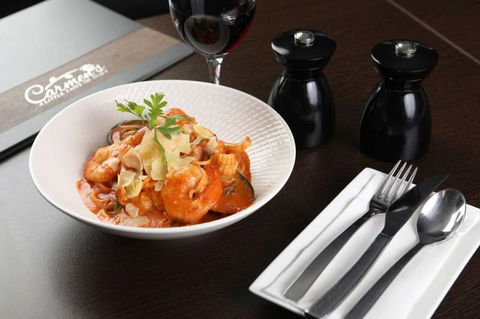 Carmen’s A Little Taste Of Italy - Maitland Accommodation 4