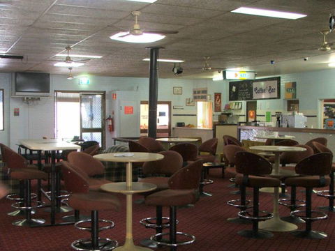 Old Bar Tavern - Maitland Accommodation 3