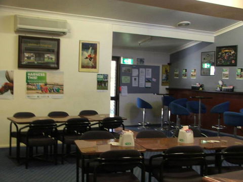 Old Bar Tavern - Maitland Accommodation 4