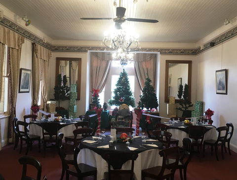 Abbey Of The Roses - Christmas In July - Maitland Accommodation 1