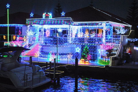 Christmas Lights Cruise - Maitland Accommodation 2