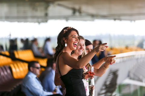 De Bortoli Wines Golden Rose Day - Maitland Accommodation 1