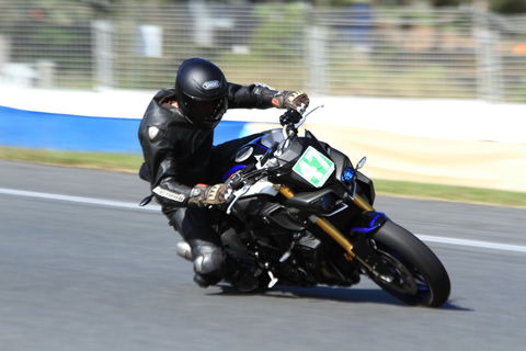 QR Moto Ride Days At Queensland Raceways! - Maitland Accommodation 2