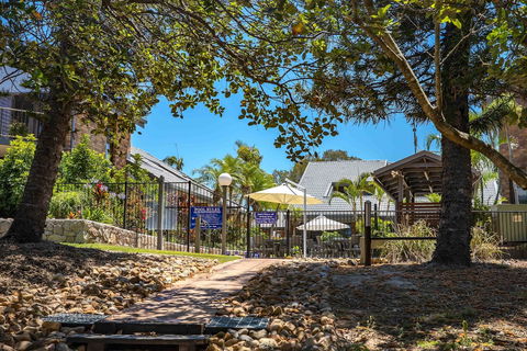 Glen Eden Beach Resort - Maitland Accommodation 4