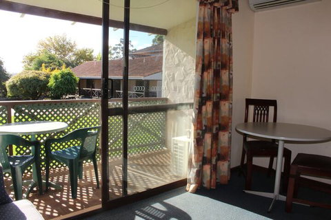 Karri Forest Motel - Maitland Accommodation 6