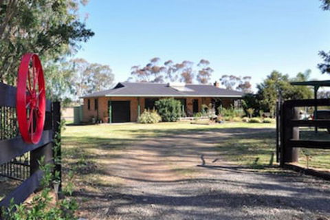 Talga Vines Vineyard Escape - Maitland Accommodation 0