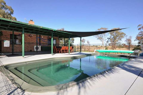 Talga Vines Vineyard Escape - Maitland Accommodation 4