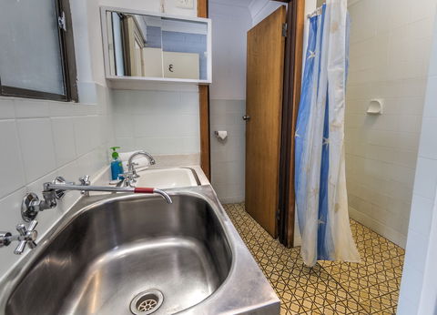 Emu Beach Chalets - Maitland Accommodation 5