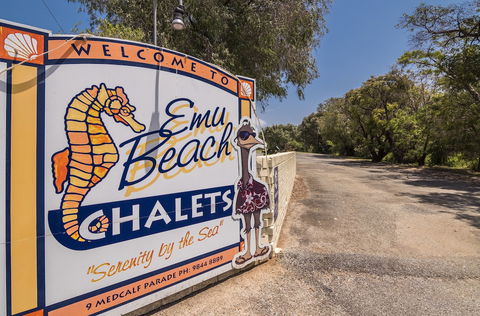 Emu Beach Chalets - Maitland Accommodation 1