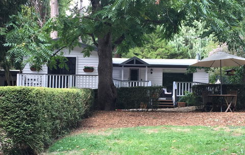 Clarendon Cottages - Maitland Accommodation 1