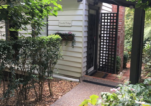 Clarendon Cottages - Maitland Accommodation 0