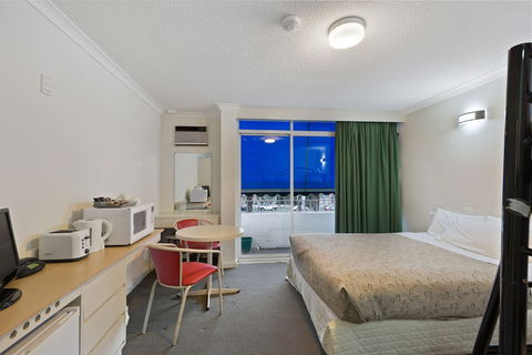 Alexander Motor Inn & Apartments - Maitland Accommodation 5