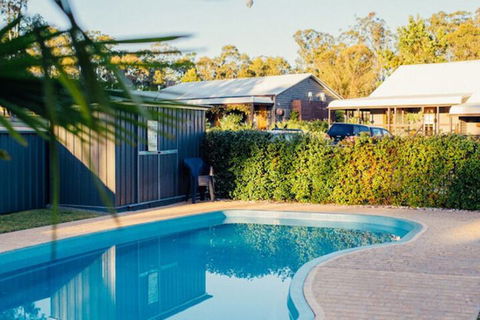 Hermitage Lodge - Maitland Accommodation 3