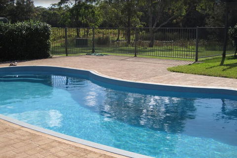 Hermitage Lodge - Maitland Accommodation 5