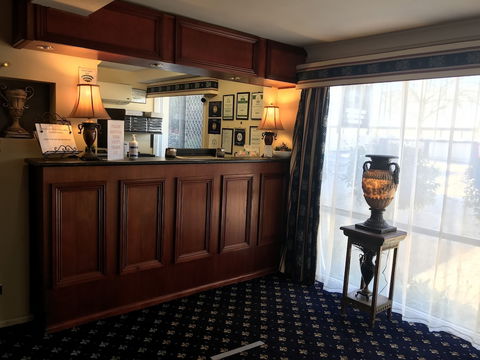 Albury Georgian Motel & Suites - Maitland Accommodation 2