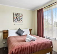 Sharonlee Strahan Villas - Maitland Accommodation