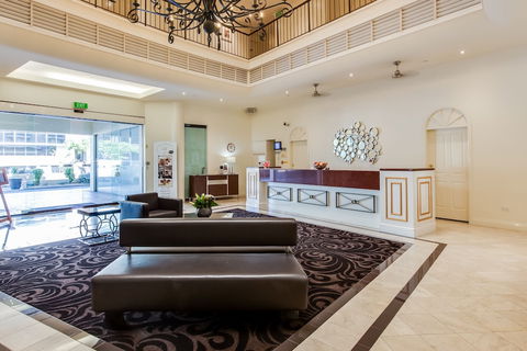 Central Cosmo Apartments - Maitland Accommodation 2