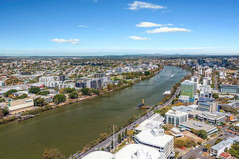 Central Cosmo Apartments - Maitland Accommodation 1