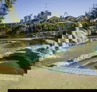 Paradise Island Resort - Maitland Accommodation