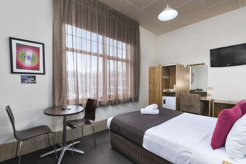 Adelaide Paringa - Maitland Accommodation 5