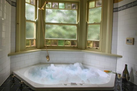 Moments Mountain Retreat - Maitland Accommodation 4