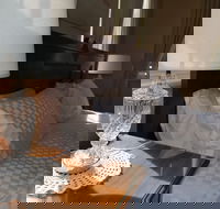 The Old Parkes Convent - Maitland Accommodation