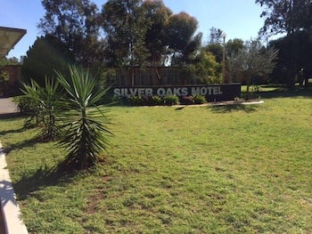 Silver Oaks Motel - Maitland Accommodation 2