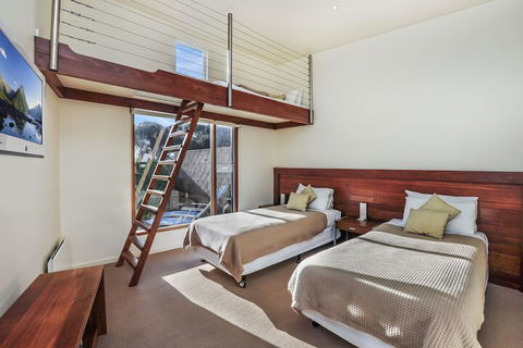 Hearns Beachside Villa 4 - Maitland Accommodation 2