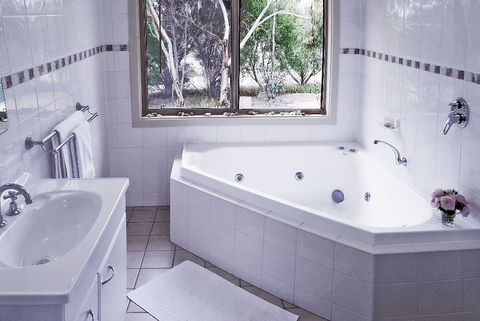 Allusion Wines Cottages - Maitland Accommodation 1