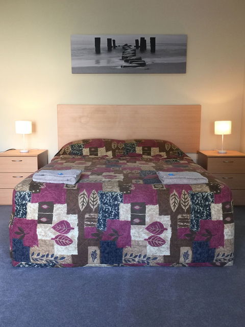 The Nosh & Nod - Howick Street - Maitland Accommodation 5