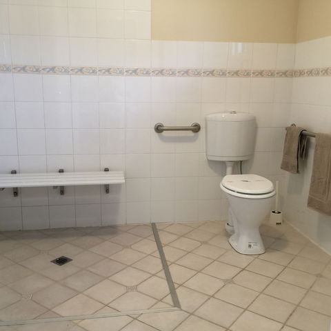 The Nosh & Nod - Howick Street - Maitland Accommodation 6