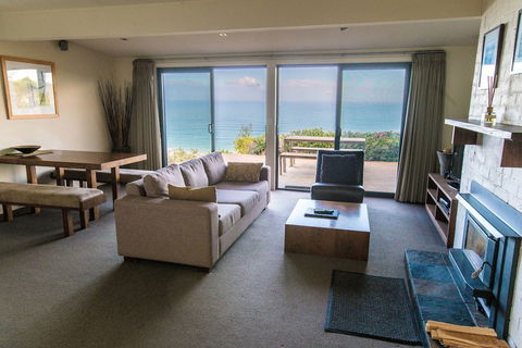 Beacon Point Ocean View Villas - Maitland Accommodation 3