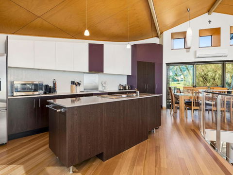 Manta Ray One - Maitland Accommodation 2