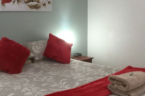 The Nosh & Nod - Avon Terrace - Maitland Accommodation 3