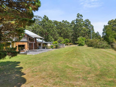 Walshan House - Maitland Accommodation 3