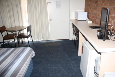 Omeo Motel - Maitland Accommodation 6