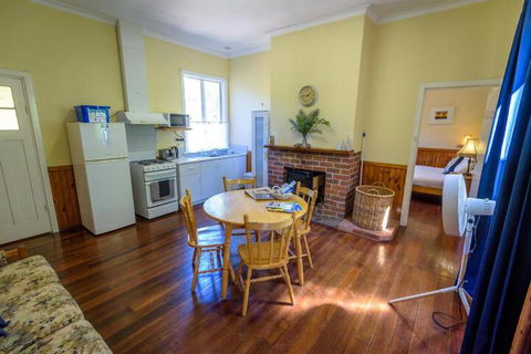 Lewana Cottages - Maitland Accommodation 7