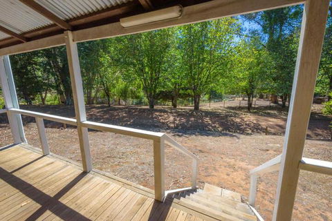 Lewana Cottages - Maitland Accommodation 3