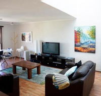Suffolk Villa - Maitland Accommodation
